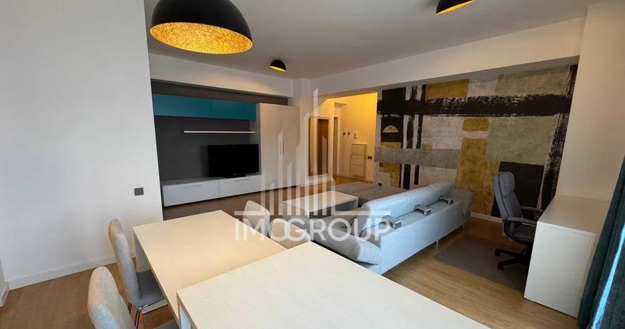 Apartament cu 2 camere semidecomandat, mobilat în Central