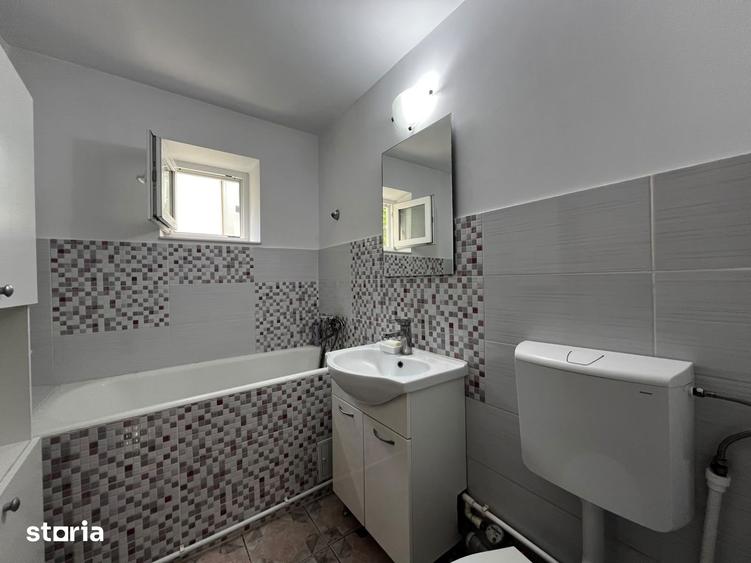 Apartament cu 3 camere decomandat în Nicolina
