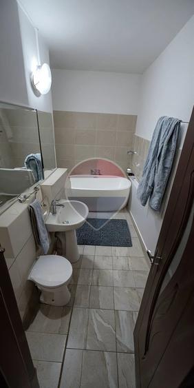 Apartament cu 3 camere decomandat în Nord