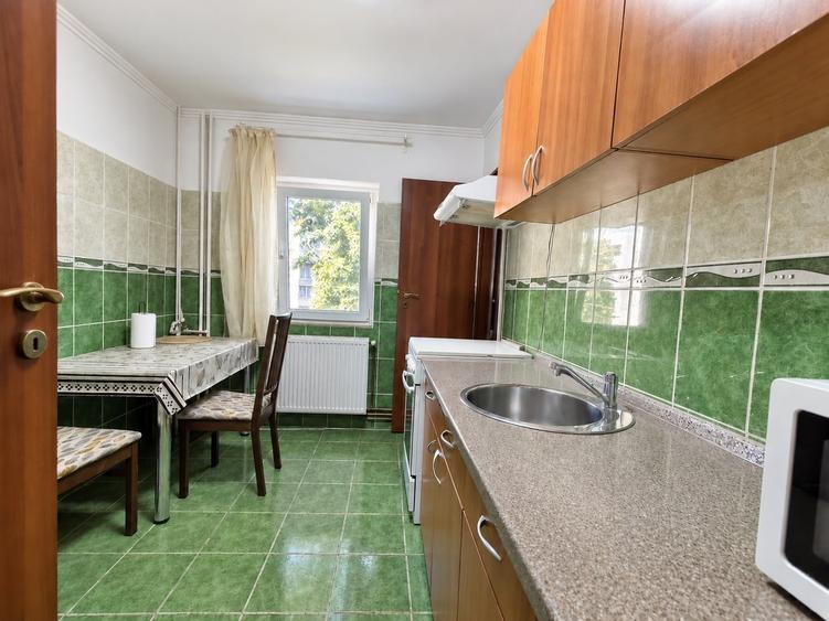 Apartament cu 3 camere semidecomandat, mobilat în Șagului