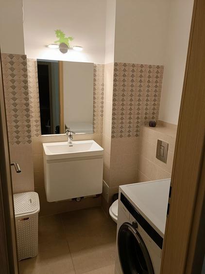 Apartament cu 3 camere decomandat în Panduri