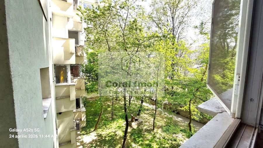 Apartament cu 3 camere semidecomandat în Doamna Ghica