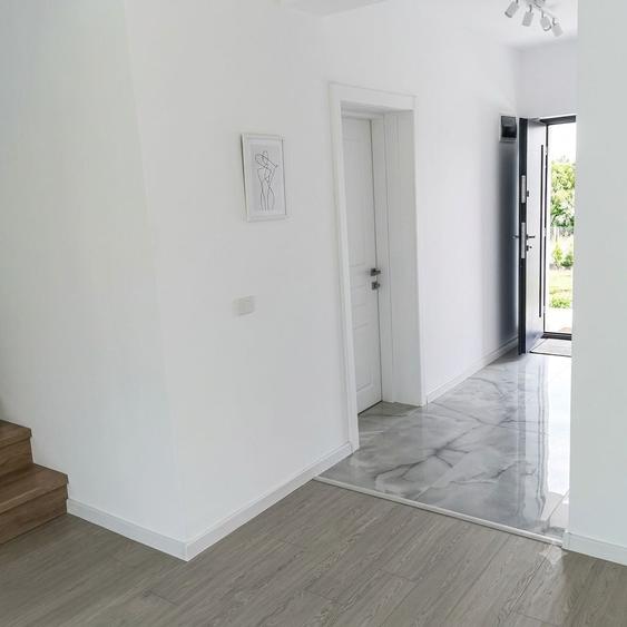 Casă cu 4 camere în Domnești