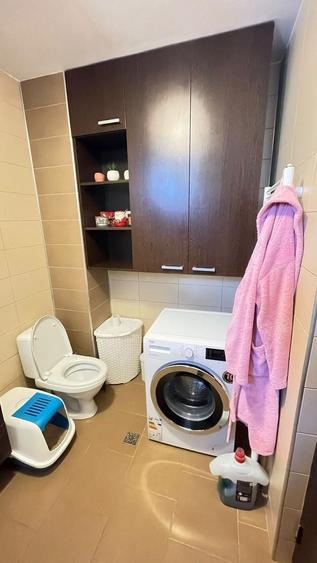 Apartament cu 3 camere decomandat, mobilat în Florești