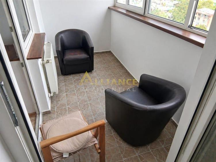 Apartament cu 2 camere decomandat, mobilat în Prelungirea Ghencea