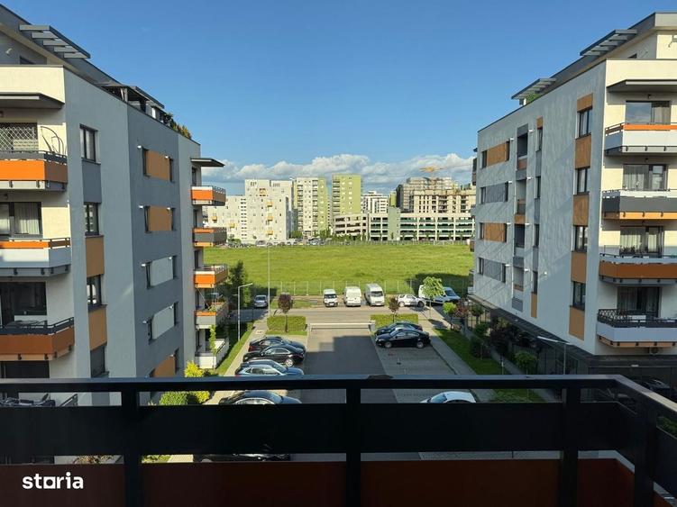 Apartament cu 2 camere decomandat în Tractorul