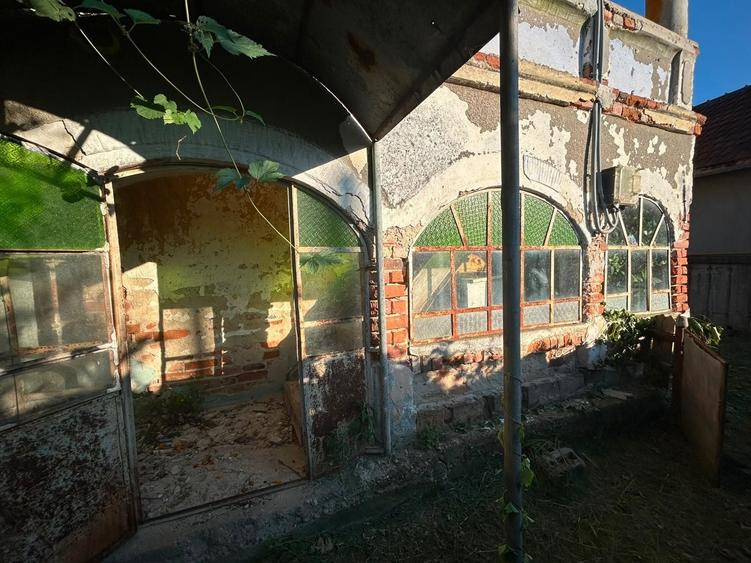 Casă cu 4 camere în Central
