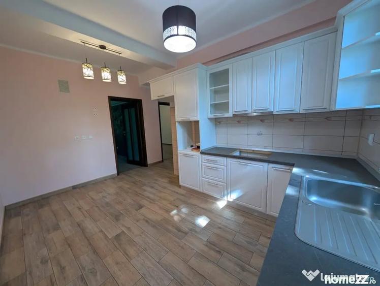Apartament cu 2 camere decomandat în Aviatori
