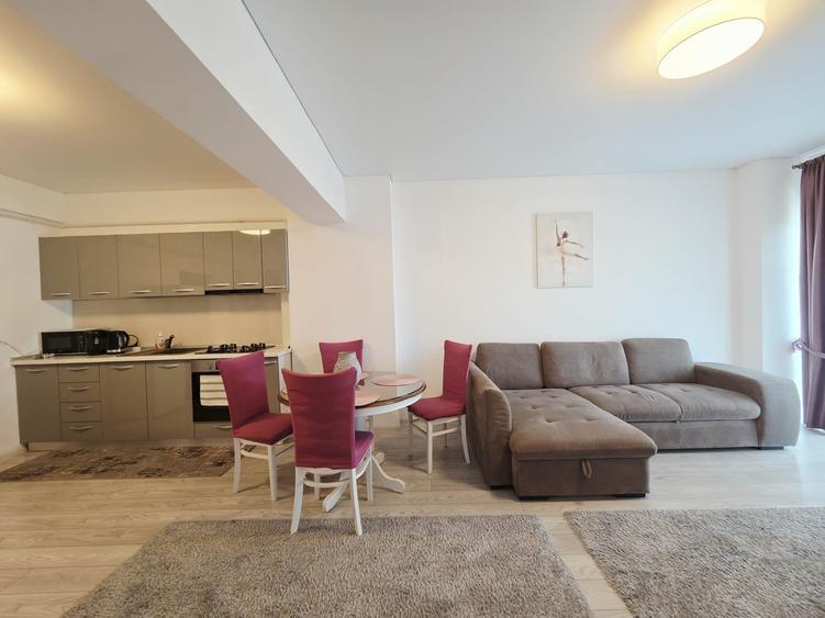 Apartament cu 2 camere decomandat în Faleză