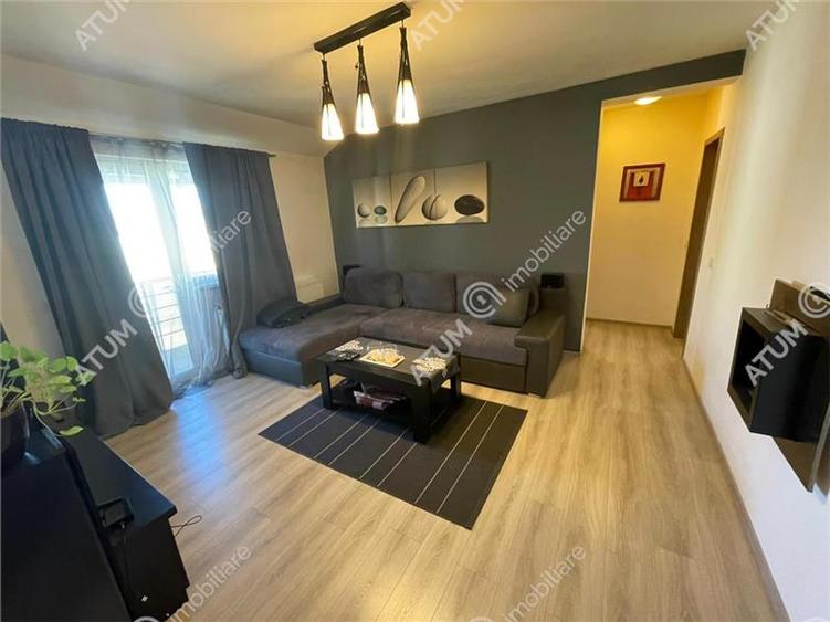 Apartament cu 2 camere semidecomandat, mobilat în Șelimbăr