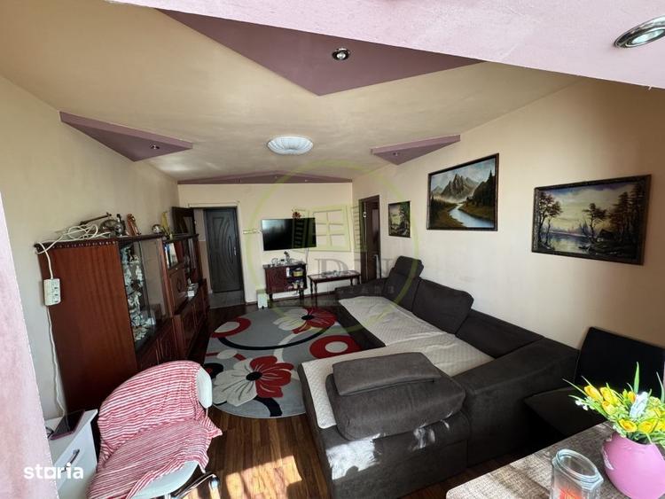 Apartament cu 4 camere, mobilat în Tractorul