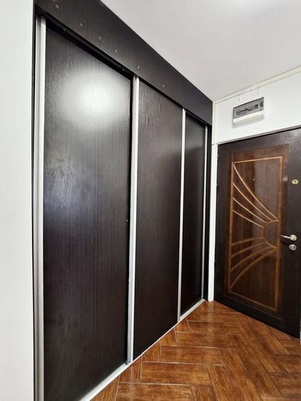 Apartament cu 2 camere semidecomandat, mobilat în Titan