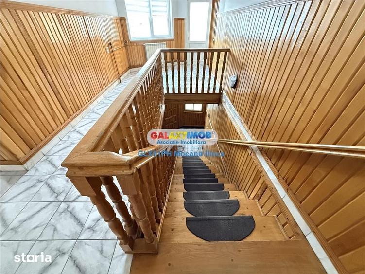 Casă cu 7 camere cu Teren 400 Mp în Republicii