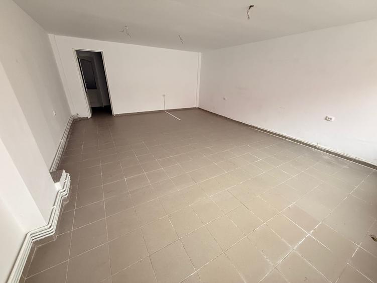 Apartament cu 2 camere semidecomandat în Bartolomeu