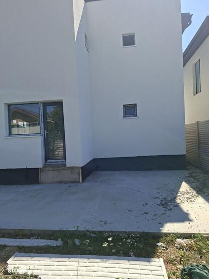 Casă cu 4 camere cu Teren 350 Mp în Central
