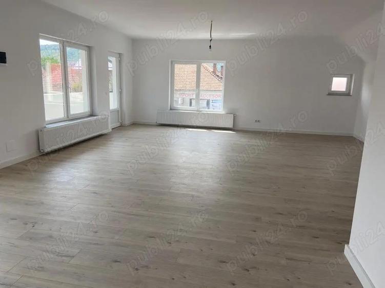 Spațiu comercial, de 60 mp, în Florești