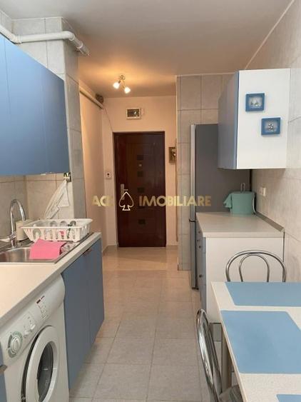 Apartament cu 2 camere semidecomandat, mobilat în Dristor