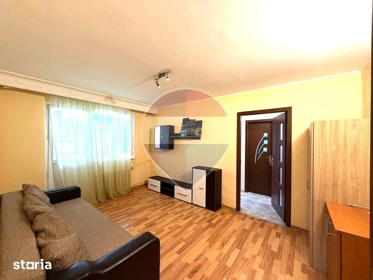 Apartament 2 camere semidecomandate , etaj 1/4 Strada Milcov - 12