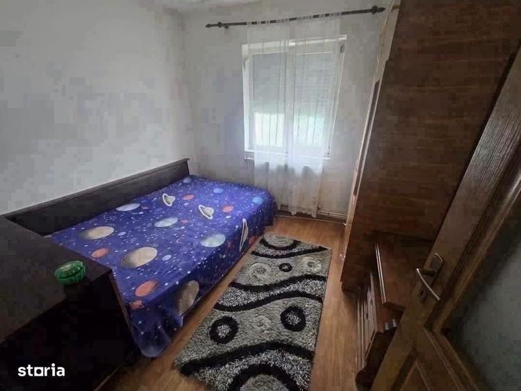 De vanzare apartament cu 3 camere, situat central, mobilat, 45000euro - 3