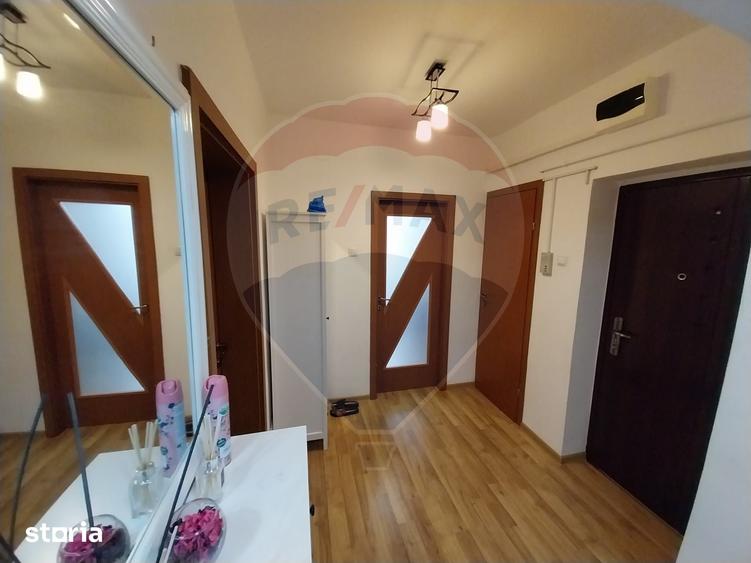 Apartament cu 3 camere decomandat în Calea Severinului