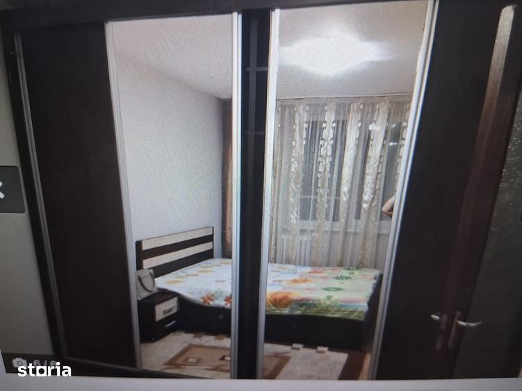 Apartament cu 2 camere semidecomandat în Tei