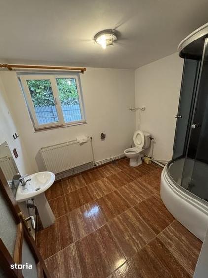 Casă cu 3 camere cu Teren 70 Mp în Central