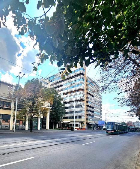 Apartament cu 2 camere decomandat în Piața Unirii