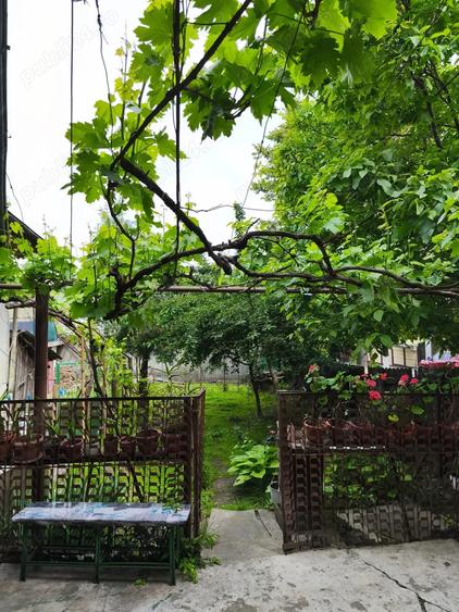 Casă cu 8 camere cu Teren 415 Mp în Drăgășani