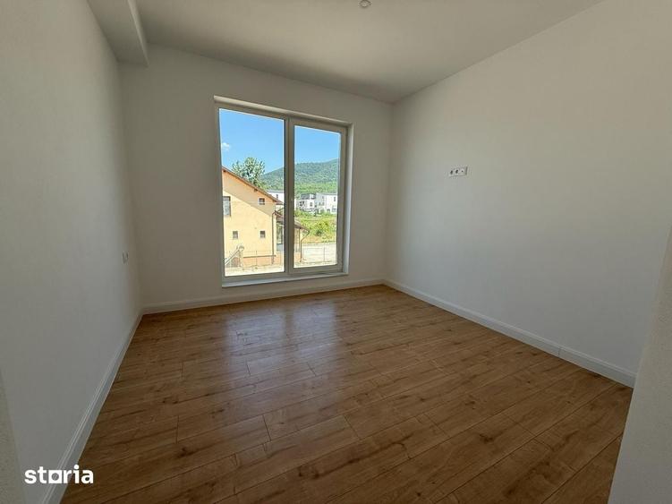 Apartament cu 3 camere în Valea Borcutului