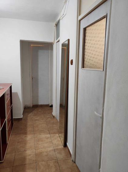 Apartament cu 2 camere decomandat în Berceni