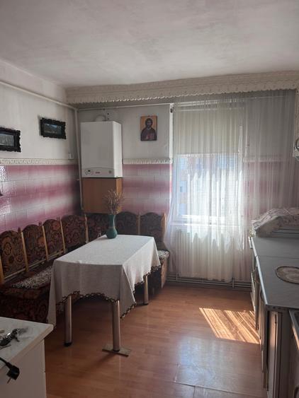 Apartament cu 2 camere decomandat în Ampoi 1