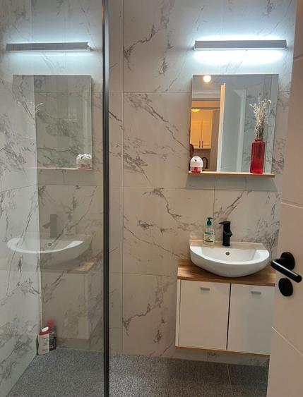 Inchiriez doua apartamente cu doua camere, in Prima Onestilor si Prima Green Nufarul !!! - 5