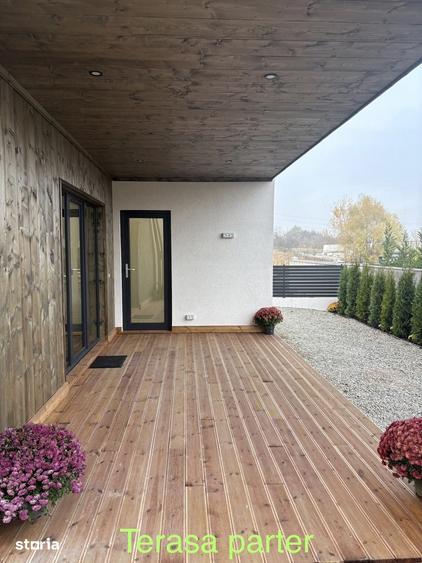 Casă cu 5 camere cu Teren 320 Mp în Traian