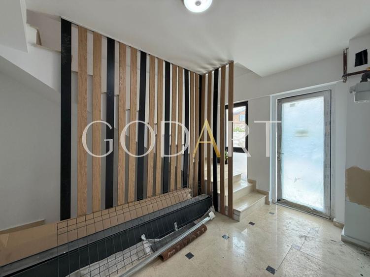 Apartament cu 3 camere decomandat în Aviației