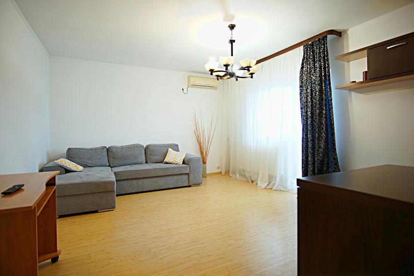 Splaiul Unirii | Nerva Traian | Timpuri Noi metrou, renovat recent, anvelopat - 1