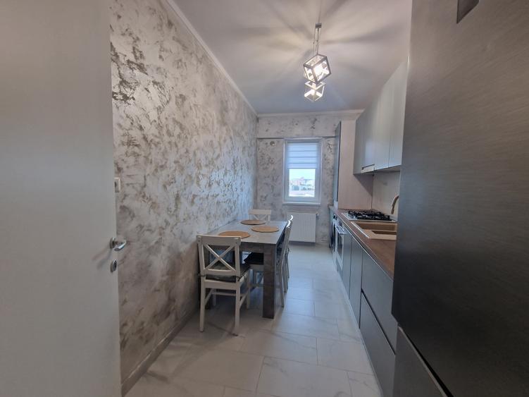Apartament cu 2 camere decomandat în Podu Roș