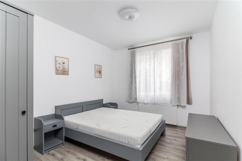 Apartament cu 2 camere semidecomandat, mobilat în Borhanci