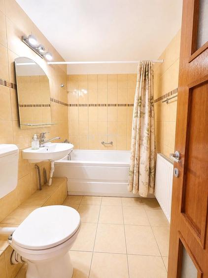 Apartament cu 4 camere decomandat în Scriitorilor