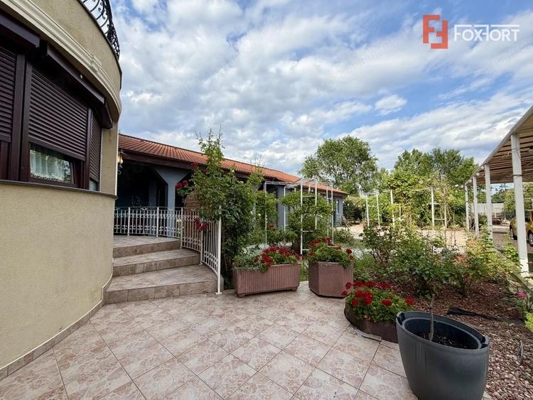 Casă cu 5 camere cu Teren 1000 Mp în Braytim