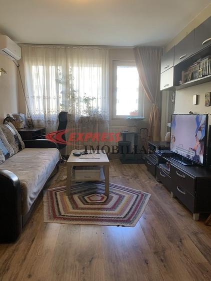 Apartament cu 3 camere semidecomandat în Dristor — fotografia 1