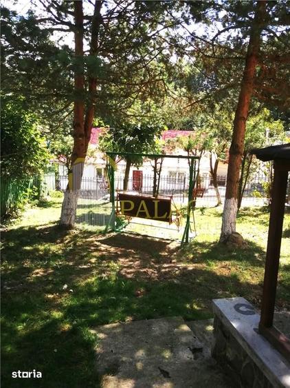 Casă cu 6 camere cu Teren 1152 Mp în Sinaia