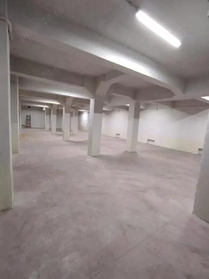Spațiu comercial, de 600 mp, în Central