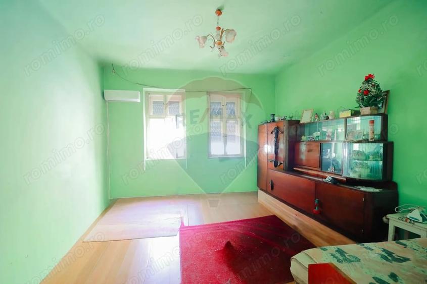 Casă cu 3 camere cu Teren 250 Mp în Calea Clujului