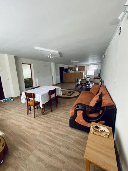 Casă cu 4 camere cu Teren 1500 Mp în Central