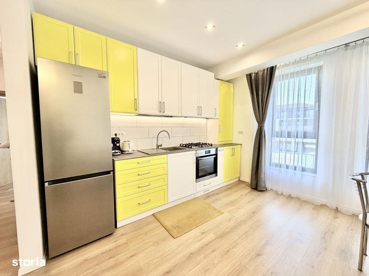 Apartament cu 3 camere decomandat în Neptun