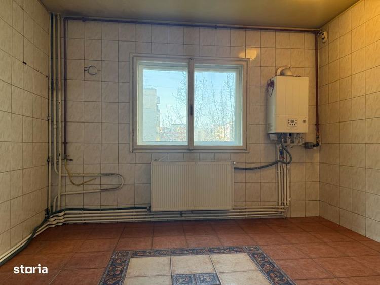 Apartament cu 3 camere în Rahova