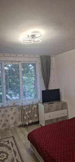 Apartament cu 2 camere decomandat în Colentina
