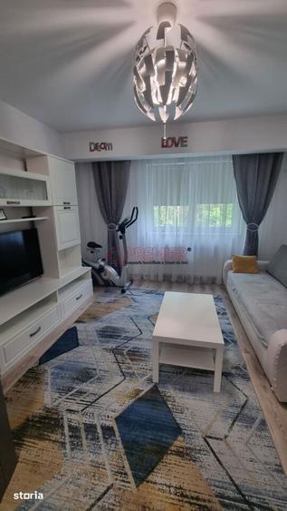 Apartament cu 3 camere, mobilat în Berceni
