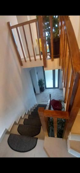 Casă cu 4 camere în Bucium