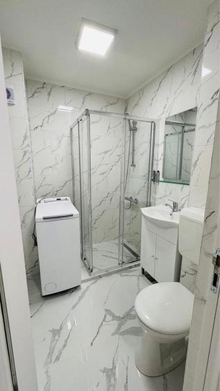 Garsonieră decomandată în Central